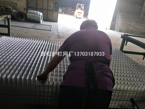 護(hù)欄網(wǎng)生產(chǎn)工藝