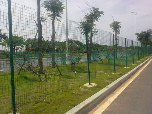 浸塑圍欄網(wǎng)1