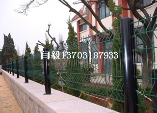 桃形立柱護(hù)欄網(wǎng)