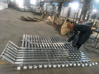 護(hù)欄網(wǎng)生產(chǎn)廠家