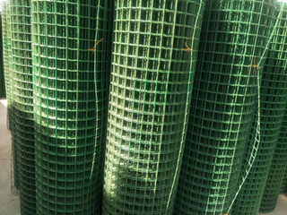 硬塑綠色鐵絲網(wǎng)
