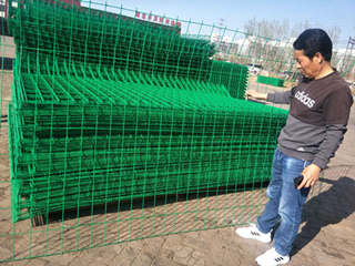 圈地護欄網(wǎng)