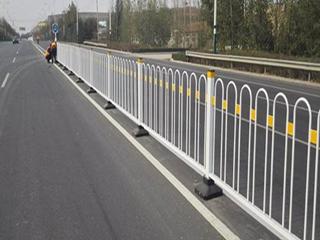 市政京式護(hù)欄網(wǎng)