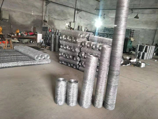 婚慶舞臺(tái)造型鐵絲網(wǎng)高度可定